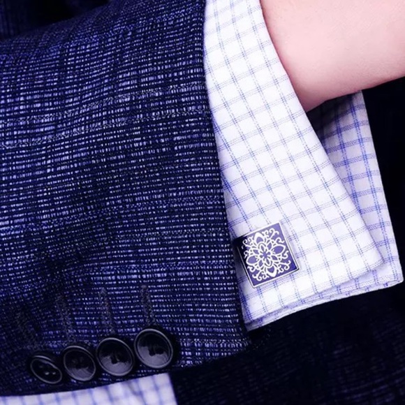 Elegant Silver and Navy Square Cufflinks - Picture 2 of 16